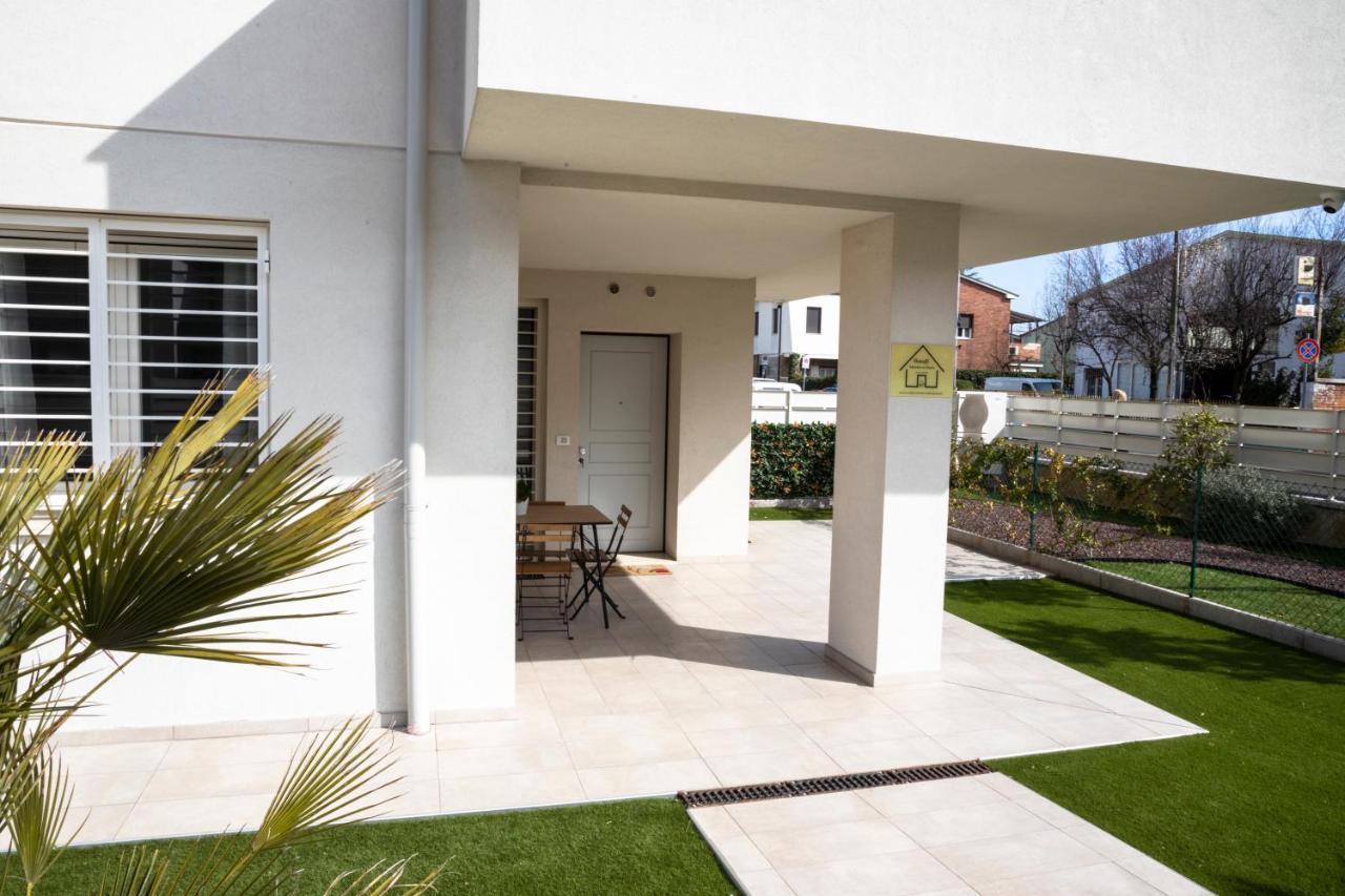 Maisonette Modena Park ภายนอก รูปภาพ
